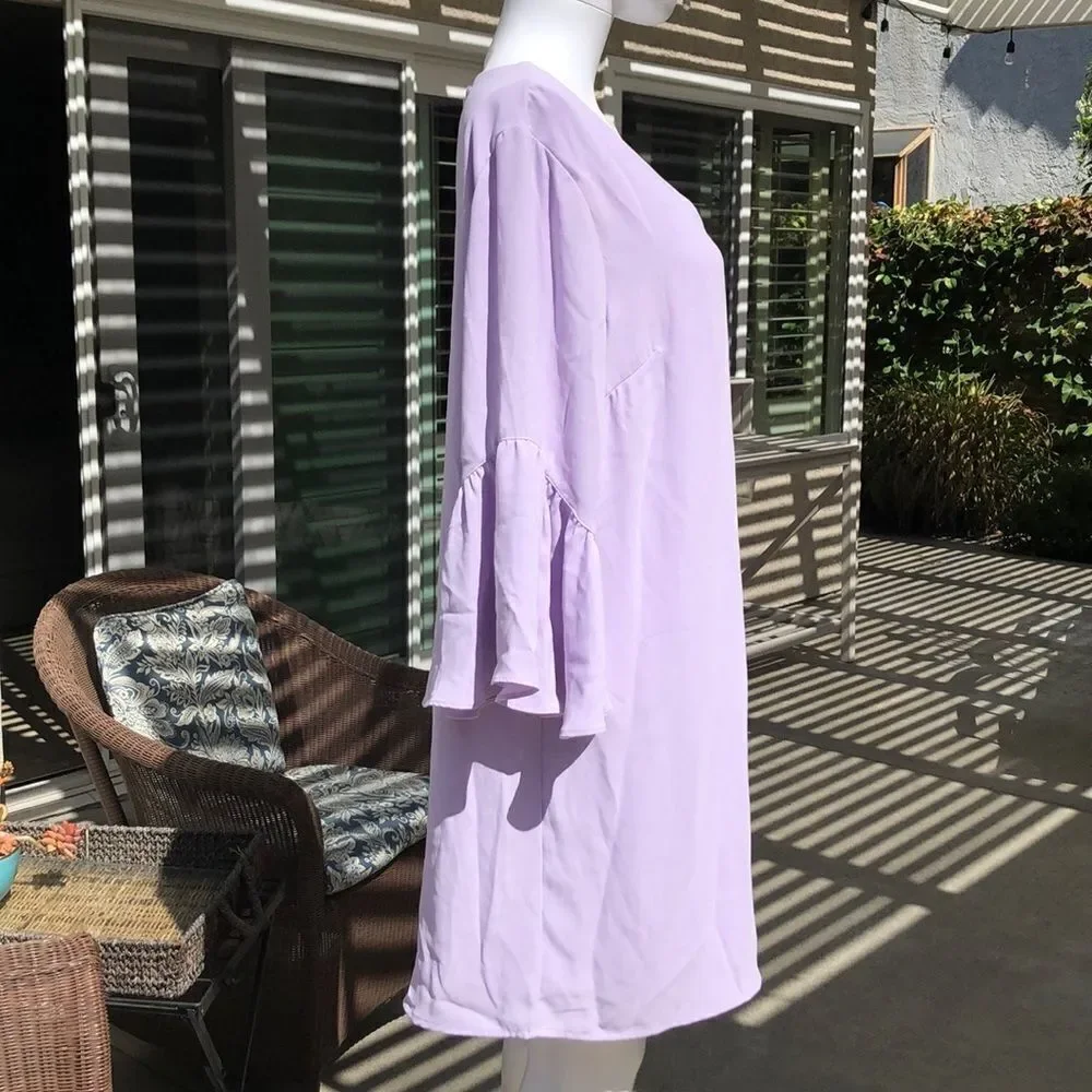 Chelsea 28 Bell Sleeve Shift Dress Size Medium